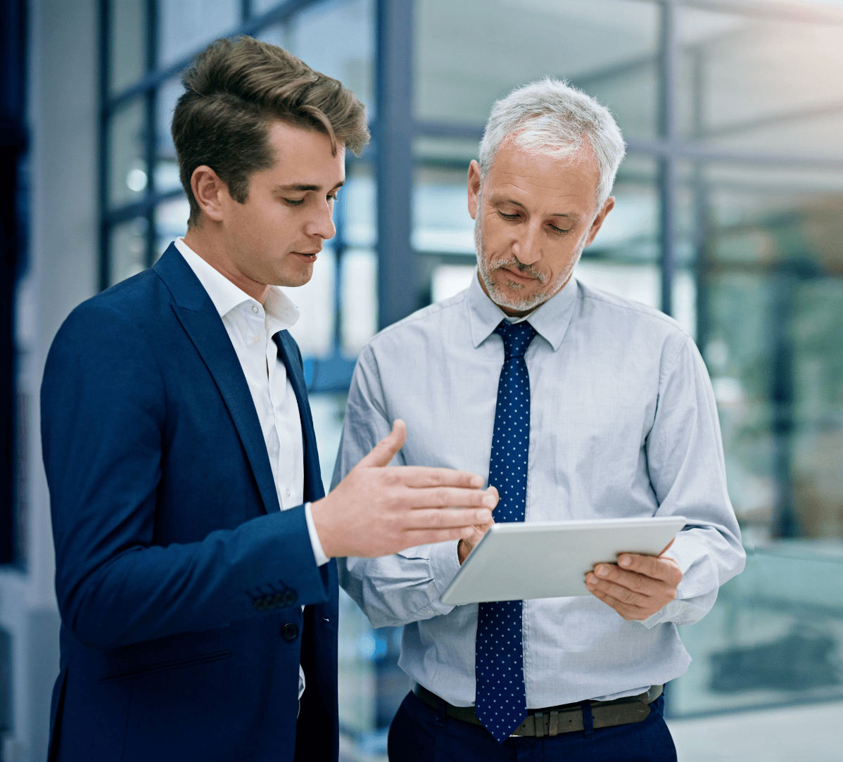 We help ambitious leaders at every stage